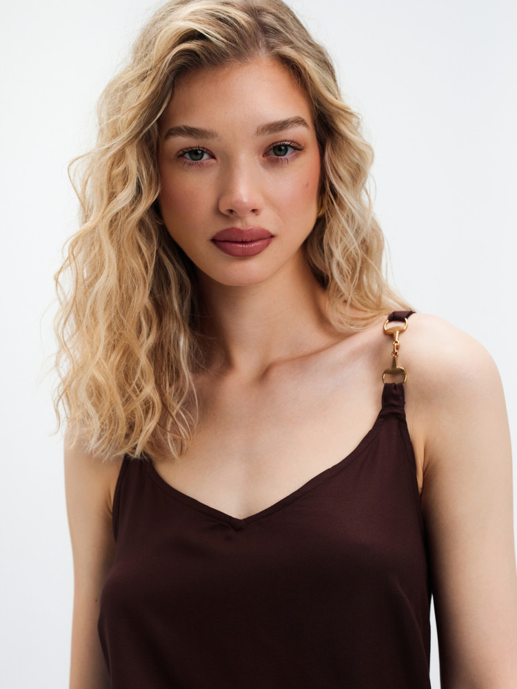 Zwiewna brązowa bluzka 