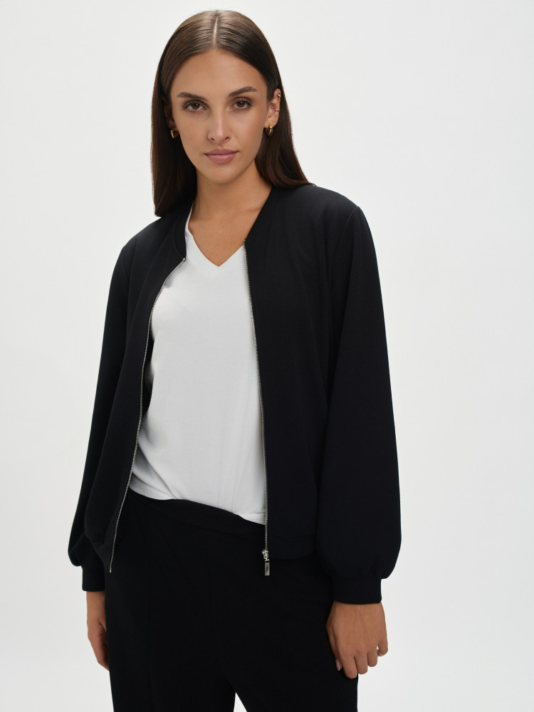 Czarna bluza o kroju bomber 