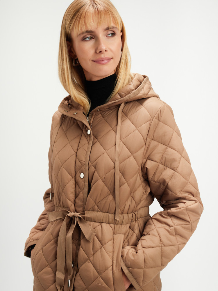 Długa pikowana kurtka beżowa 