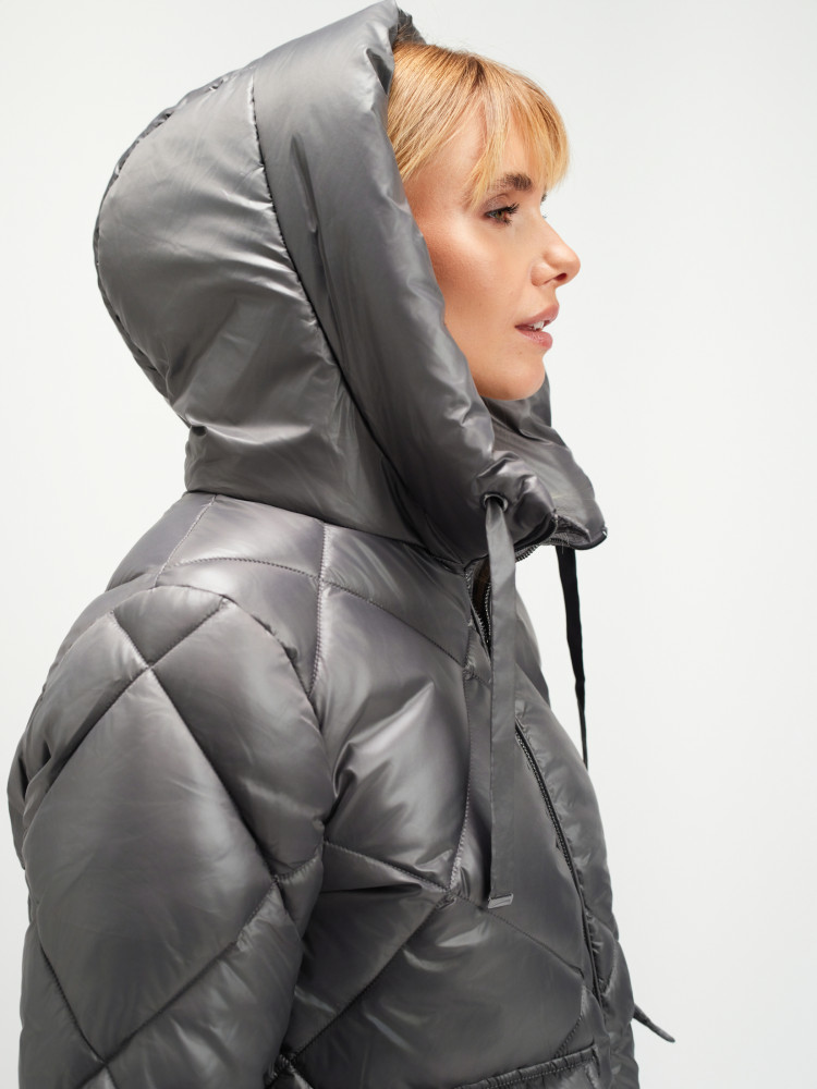 Pikowana szara kurtka 