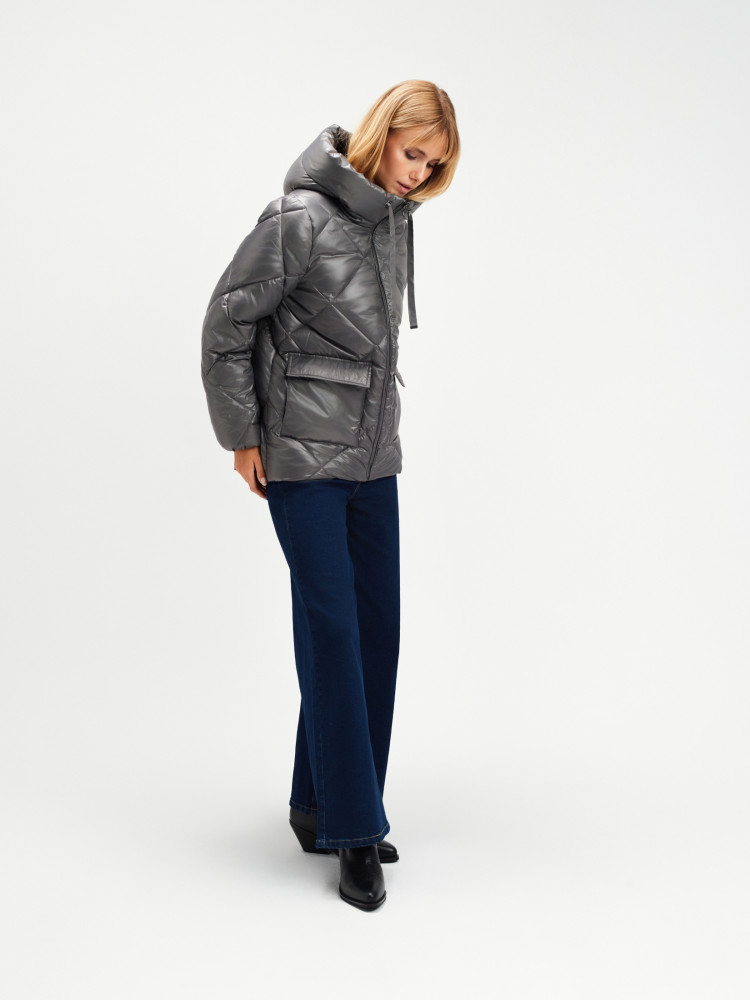 Pikowana szara kurtka 