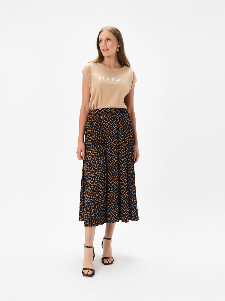 Rozkloszowana spódnica z wzorem 