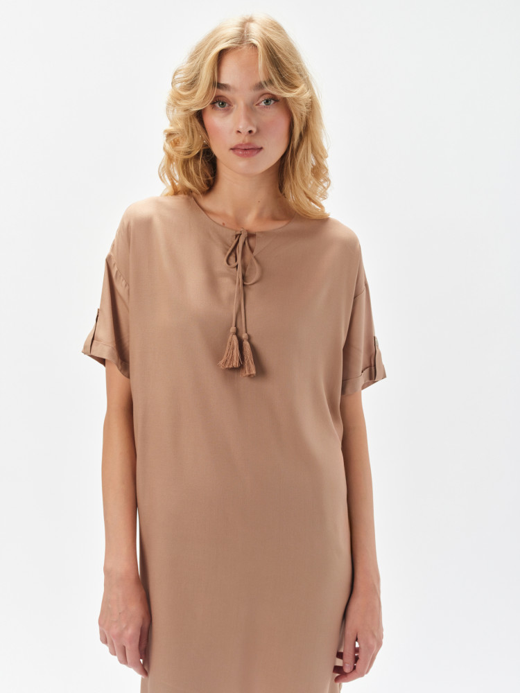 Beżowa mini sukienka 