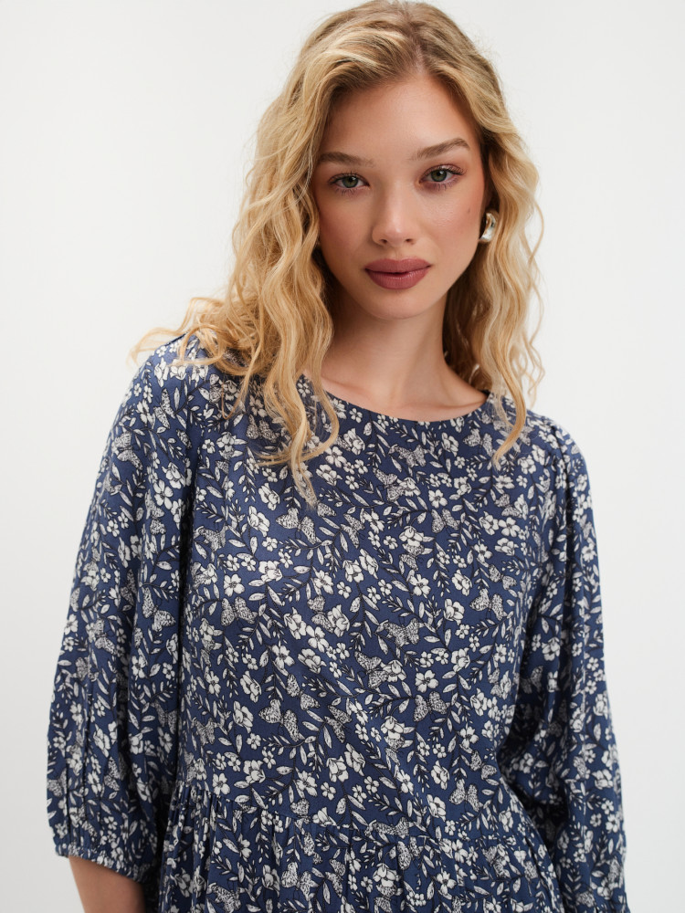 Sukienka mini z wzorem w drobne kwiaty 