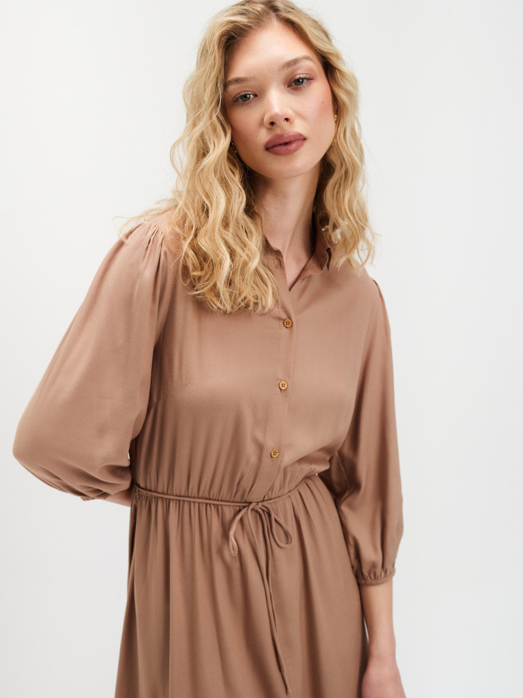 Beżowa sukienka midi 