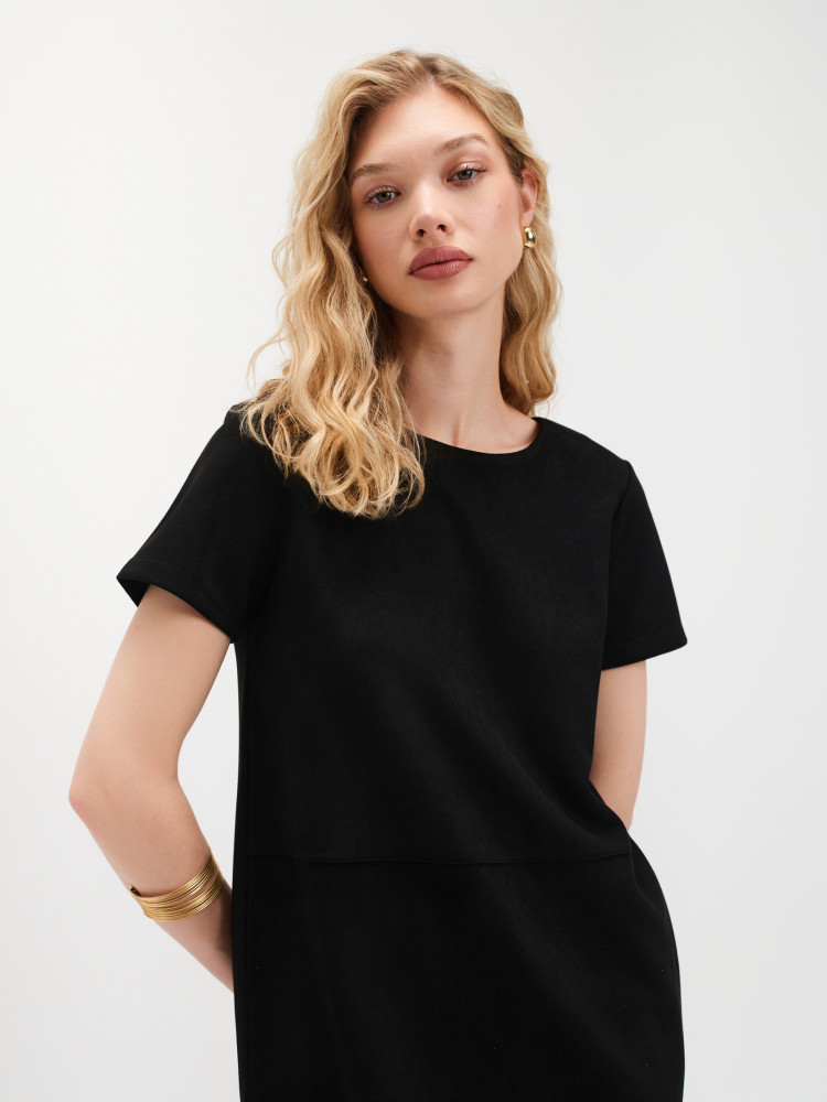 Czarna mini sukienka z imitacji zamszu 