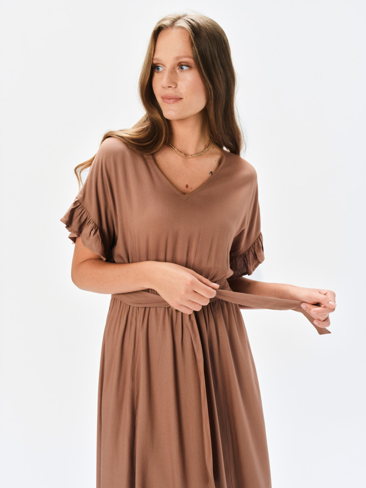 Długa jasnobrązowa sukienka 