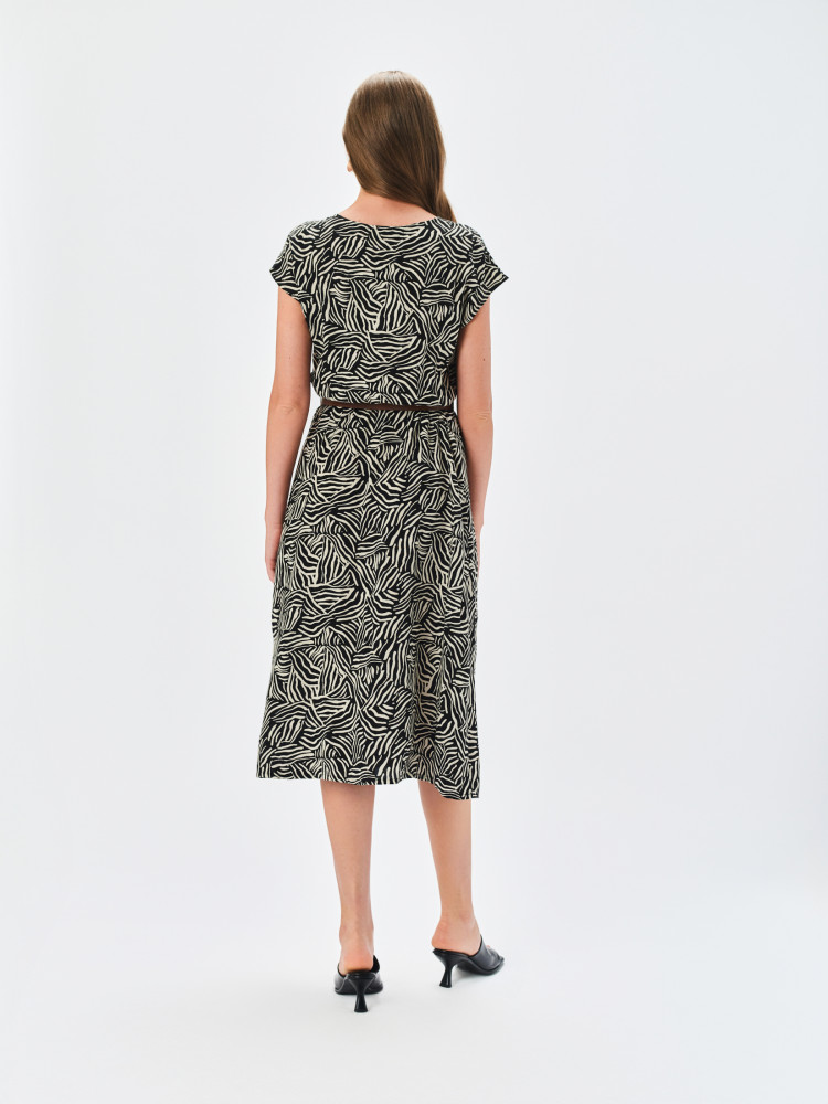 Sukienka midi ze zwierzęcym wzorem 