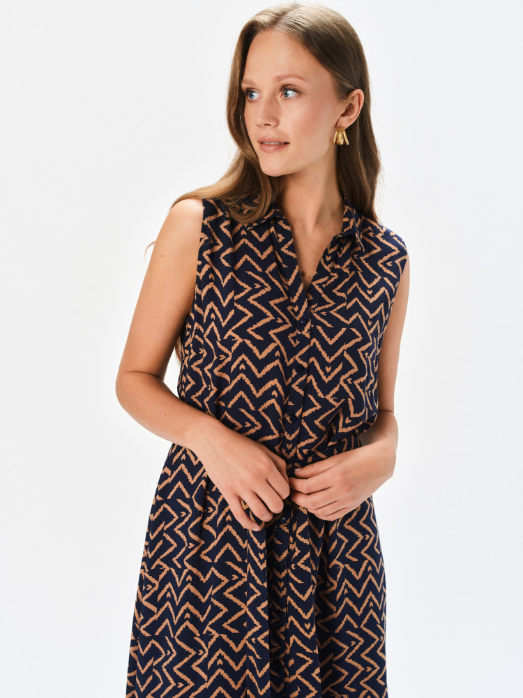 Wiskozowa szmizjerka z wzorem 