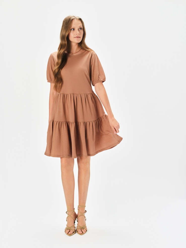 Zwiewna mini sukienka 