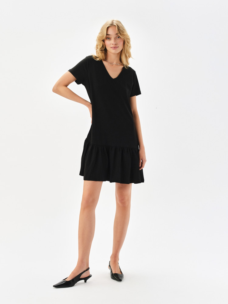 Czarna mini sukienka 