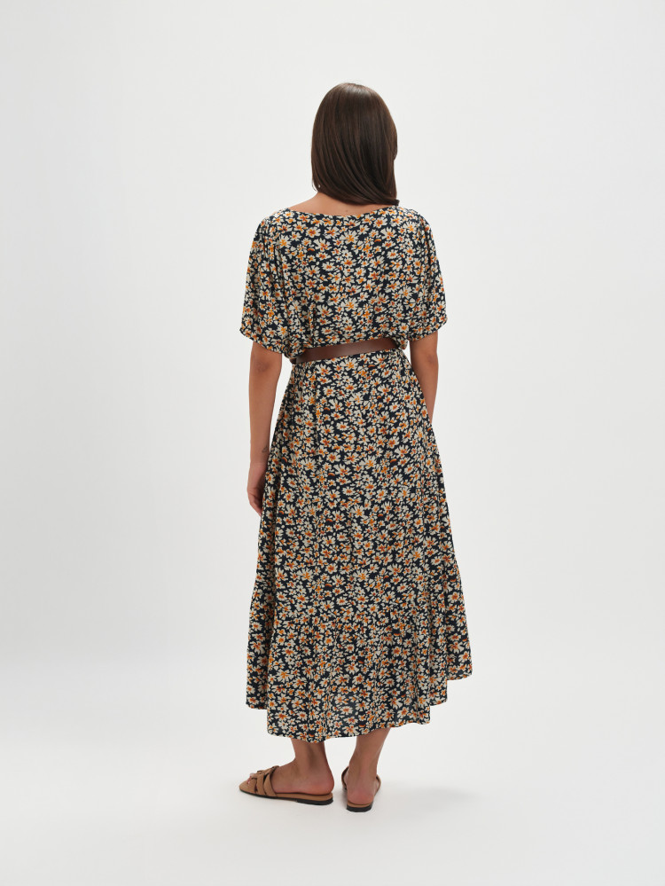 Sukienka w żółte kwiaty 