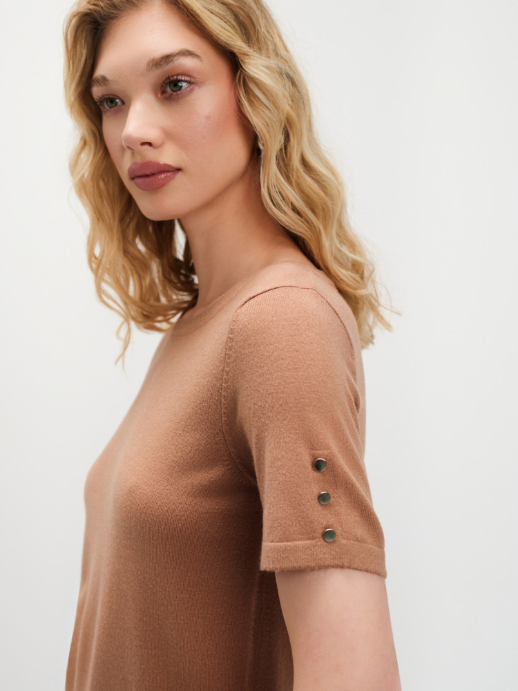 Brązowy sweter basic z krótkim rękawem 