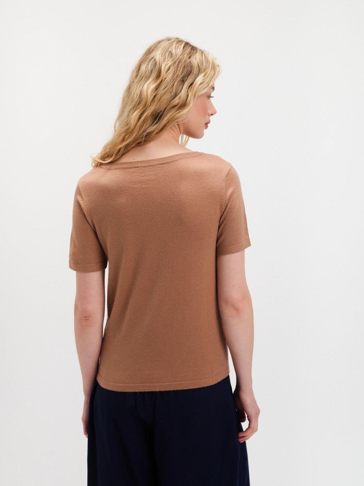 Brązowy sweter basic z krótkim rękawem 