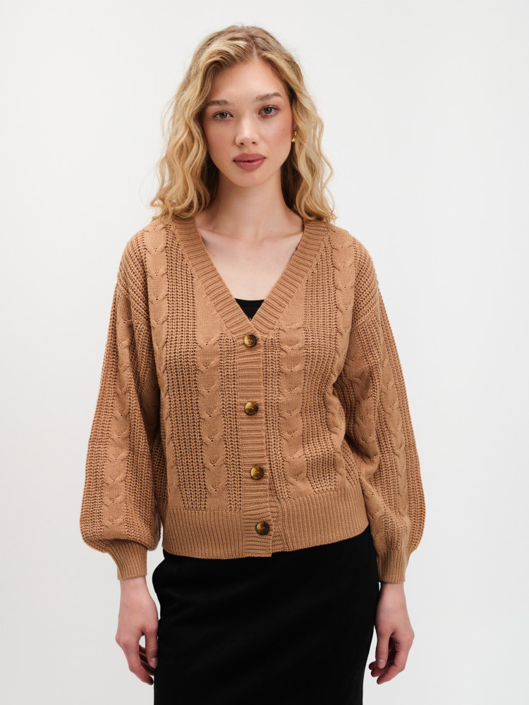 Brązowy kardigan z ozdobnym splotem 