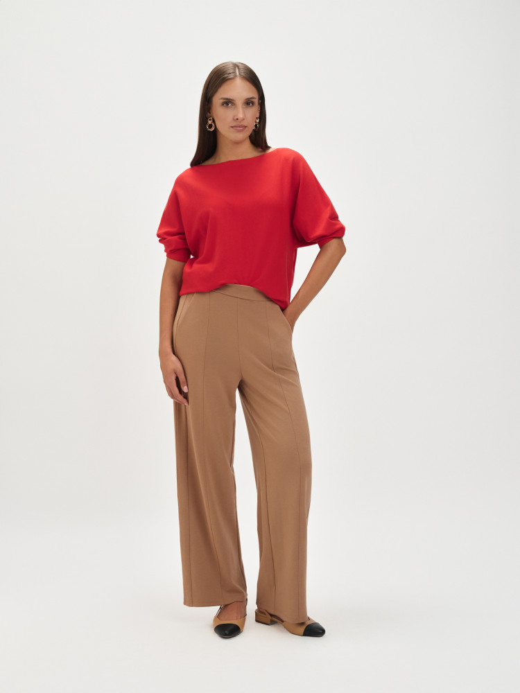 Klasyczny czerwony sweter 