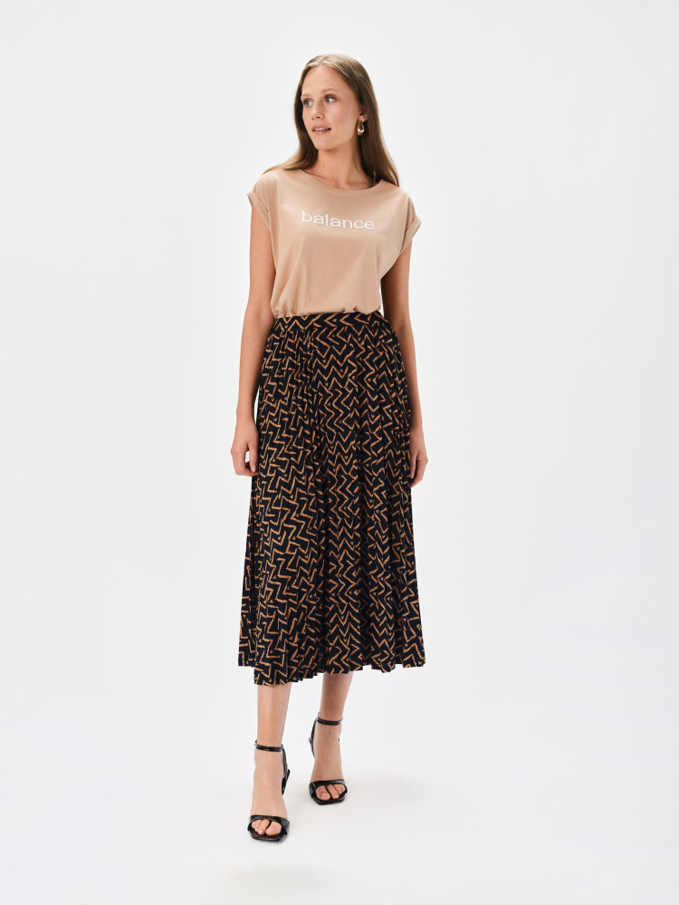 T-shirt beżowy z napisem  T-shirt beżowy z napisem