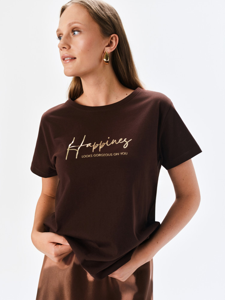 T-shirt w kolorze ciemnobrązowym z połyskującym napisem 