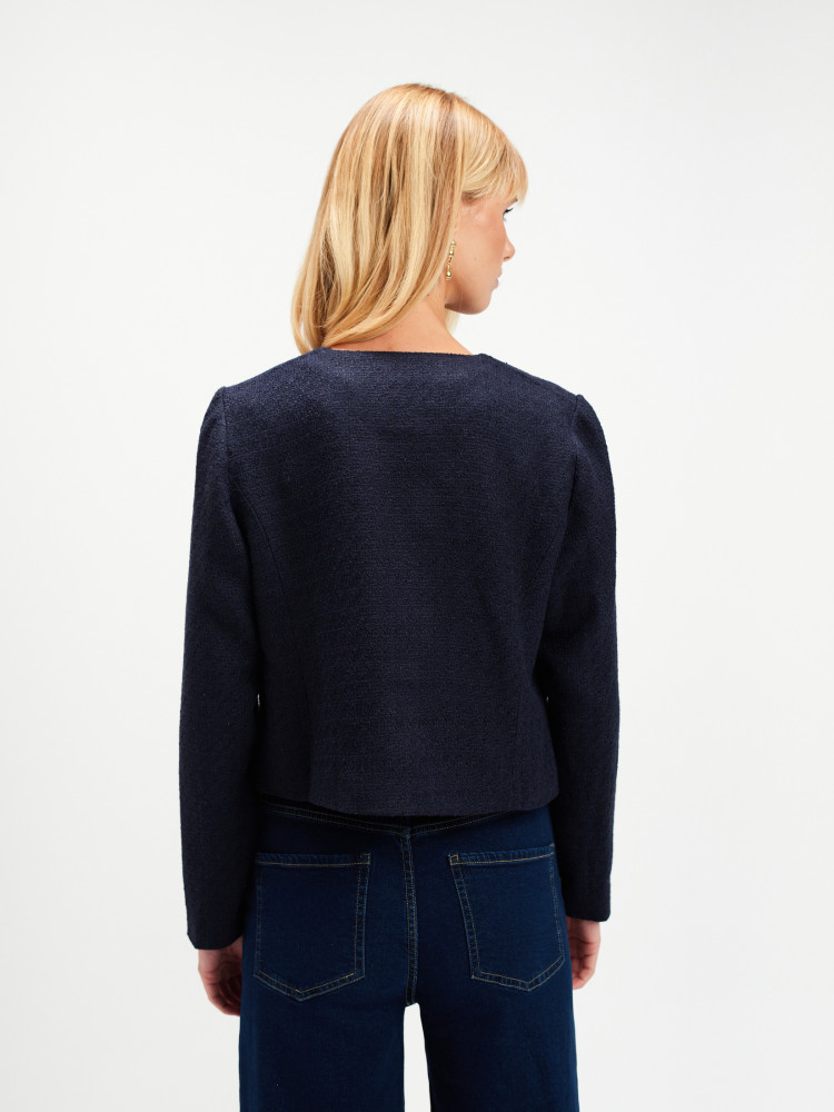 Elegancki żakiet o pudełkowym kroju 