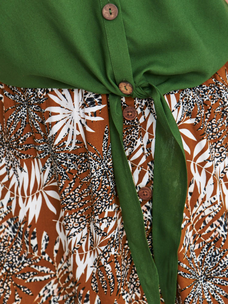 Zielona bluzka wiskozowa z wiązaniem 