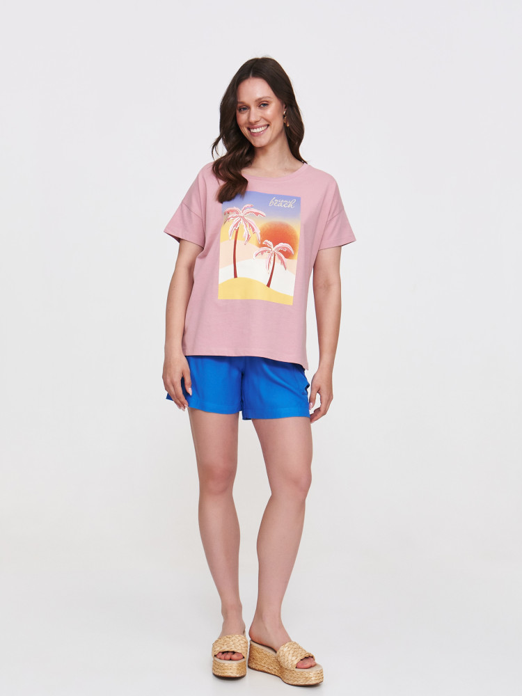 Luźny różowy t-shirt z nadrukiem 