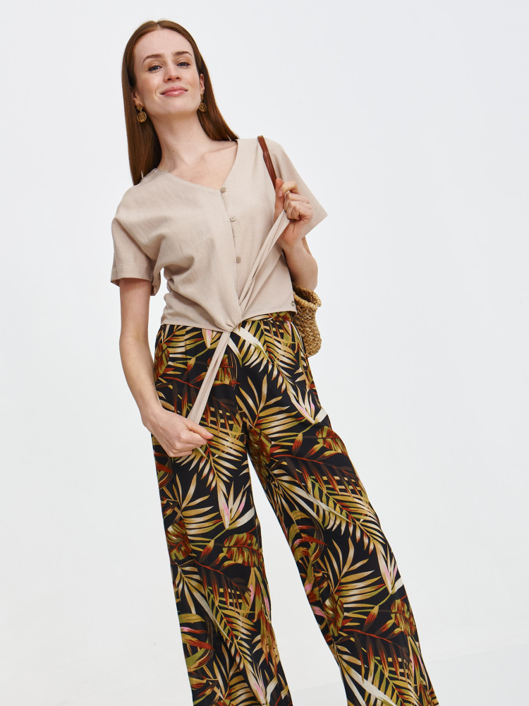 Beżowa bluzka z krótkim rękawem z domieszką lnu 