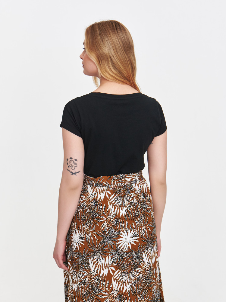 T-shirt z efektownym złotym nadrukiem 