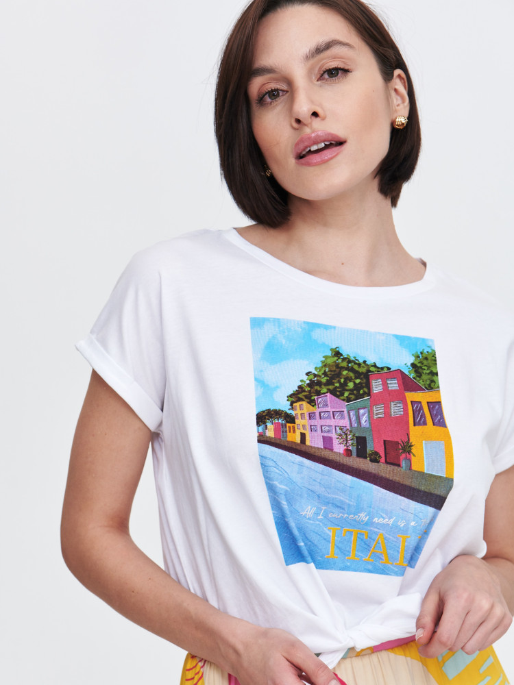 T-shirt o krótszym kroju z nadrukiem 