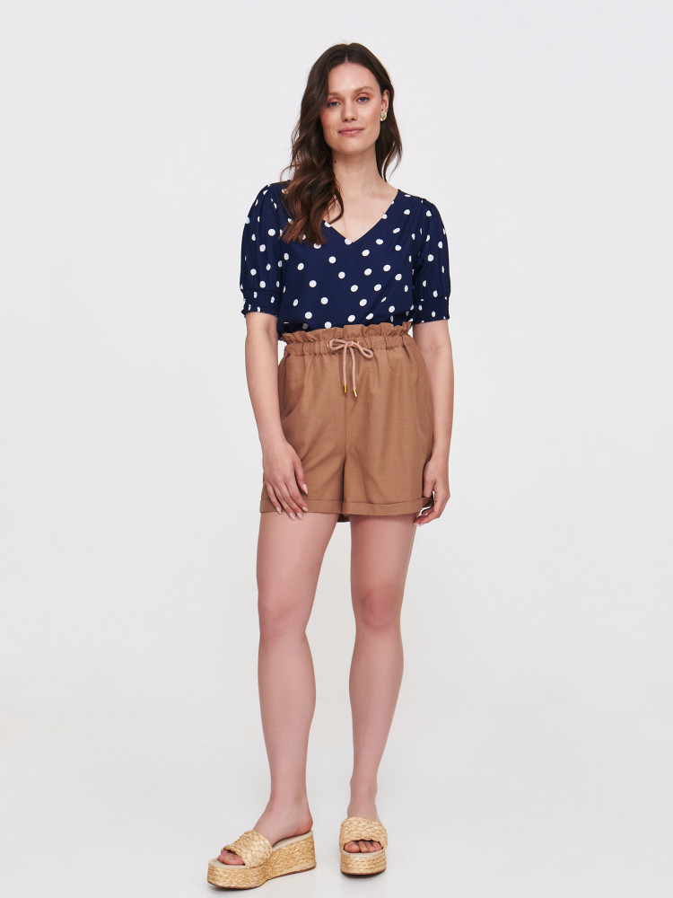 Granatowa bluzka w białe grochy 