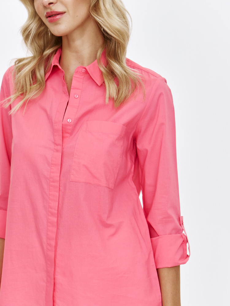 Różowa koszula o prostym kroju  Różowa koszula o prostym kroju