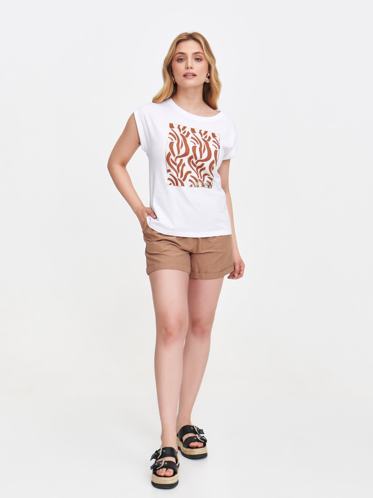 Biały t-shirt z nadrukiem 