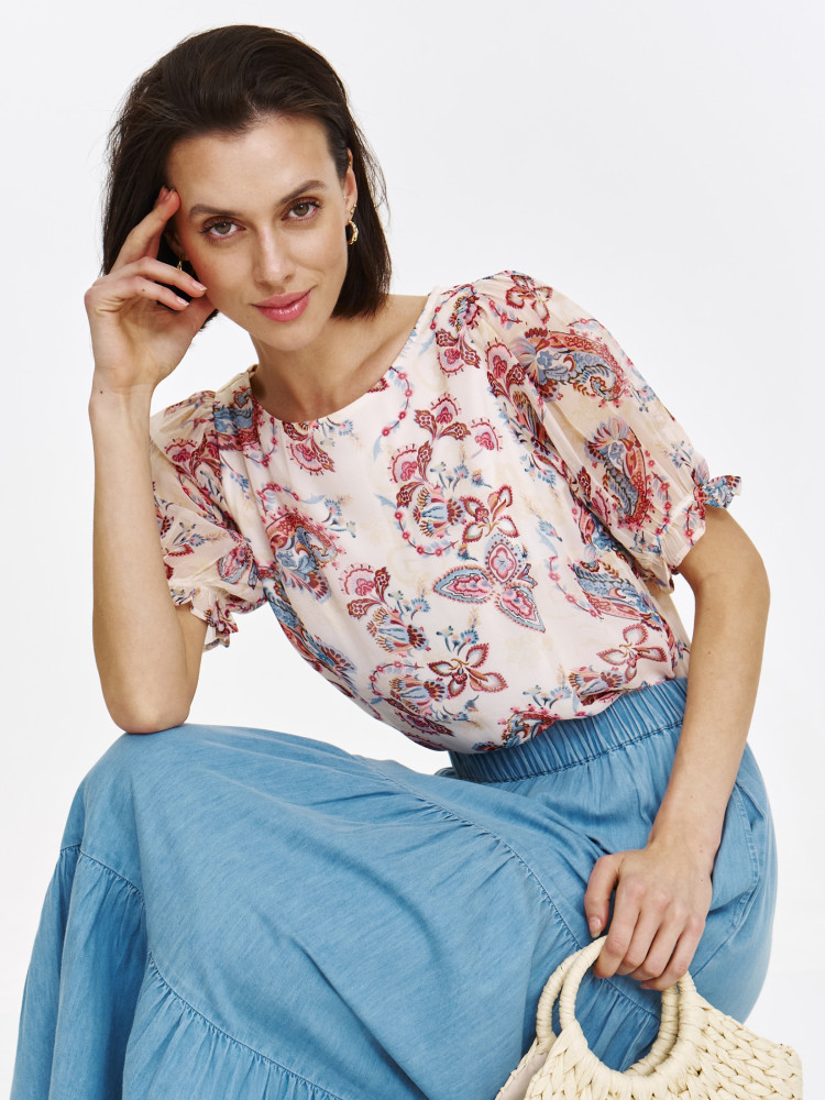 Bluzka we wzory w kolorze pastelowego różu 