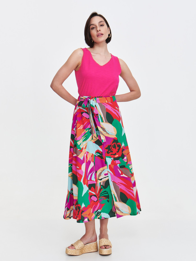 Różowy top z obszyciem 