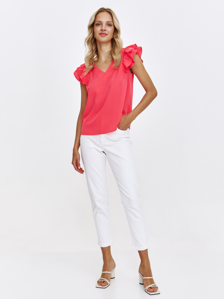 Czerwona bluzka z efektownymi rękawkami 