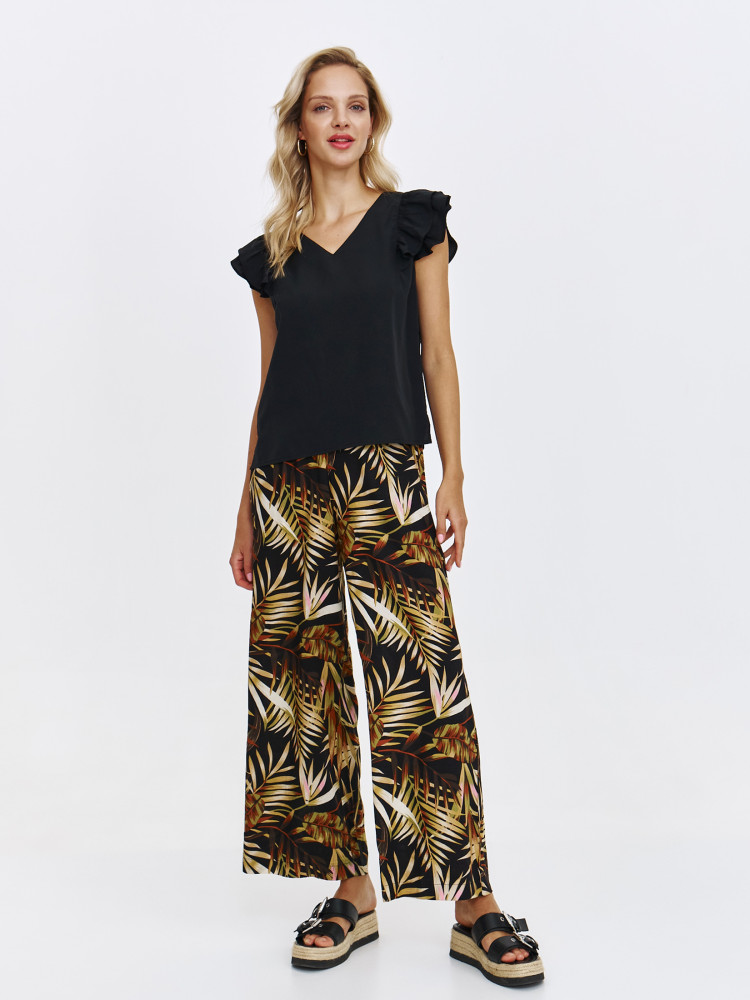 Bluzka z falbaniastym rękawem 