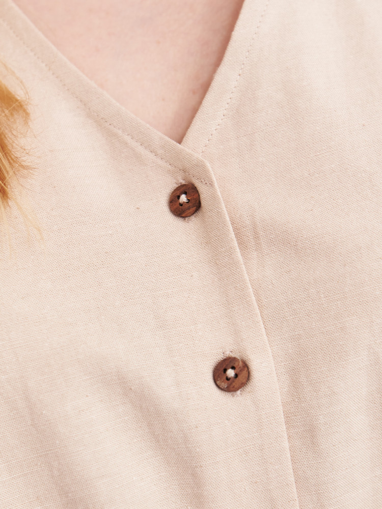 Beżowa bluzka z wiskozy z wiązaniem  Beżowa bluzka z wiskozy z wiązaniem