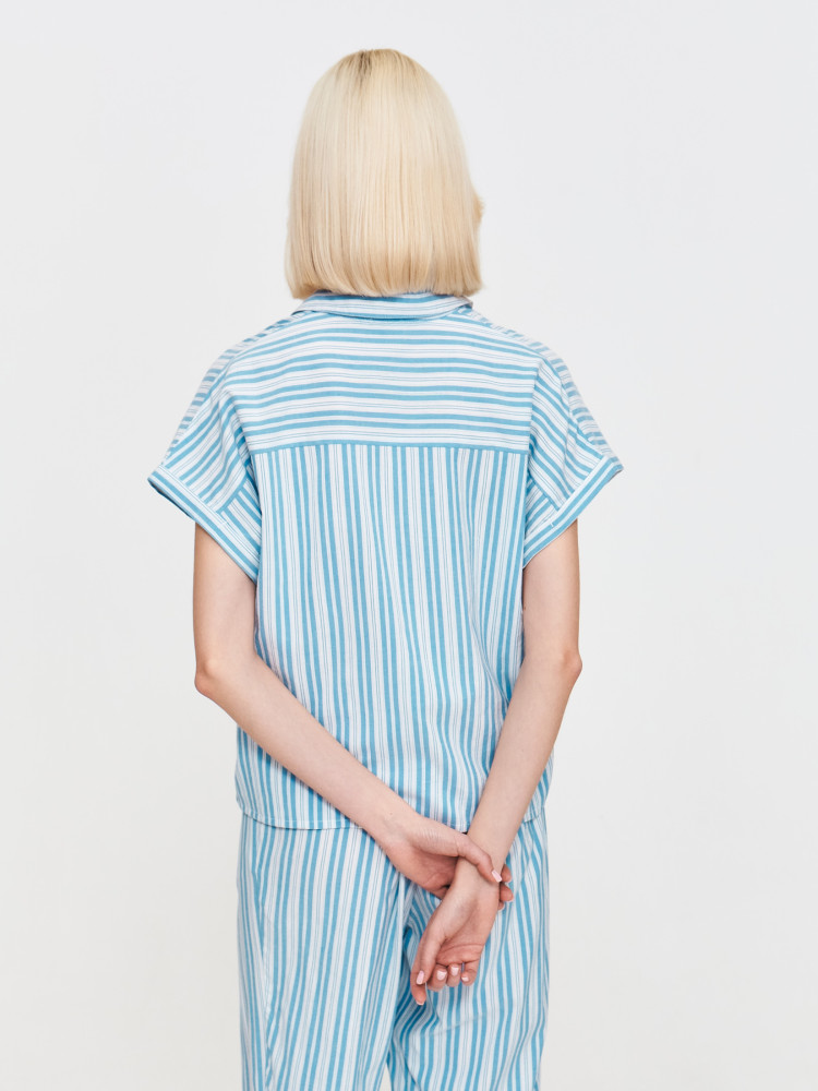 Bluzka w paski w rustykalnym stylu 