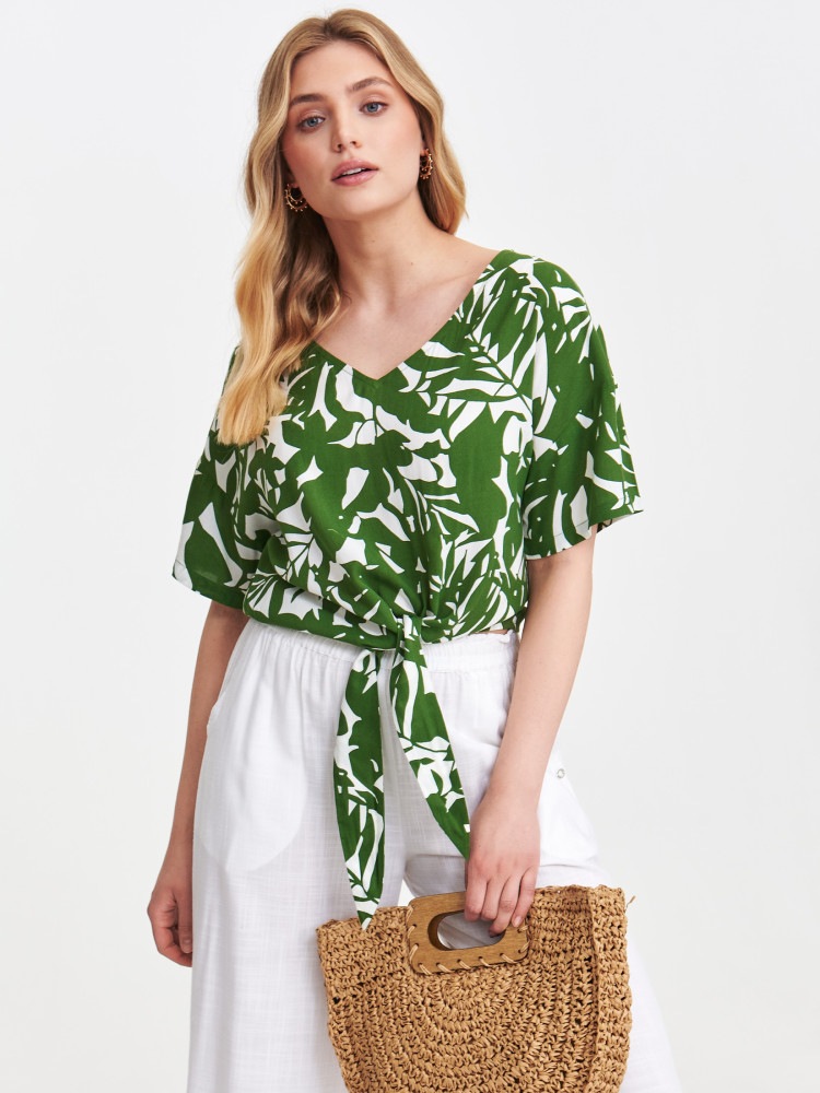 Bluzka z printem w zielone kwiaty 