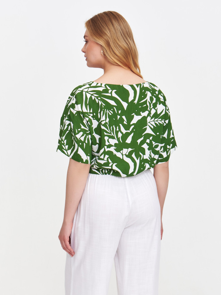 Bluzka z printem w zielone kwiaty 