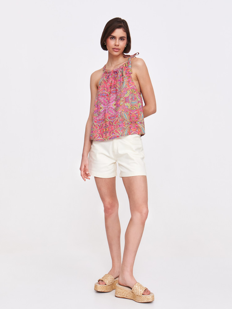 Bluzka z etnicznym różowym wzorem