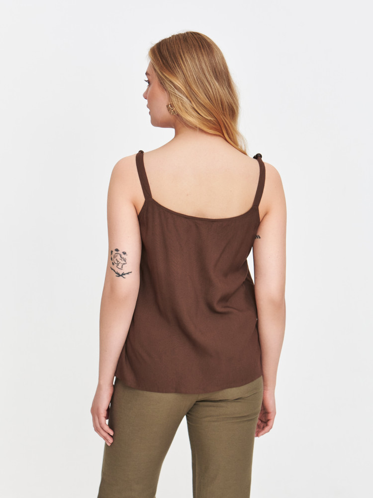 Brązowa bluzka na ozdobnych ramiączkach