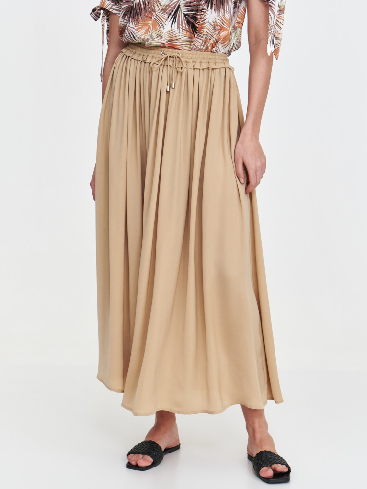 Beżowa długa spódnica 