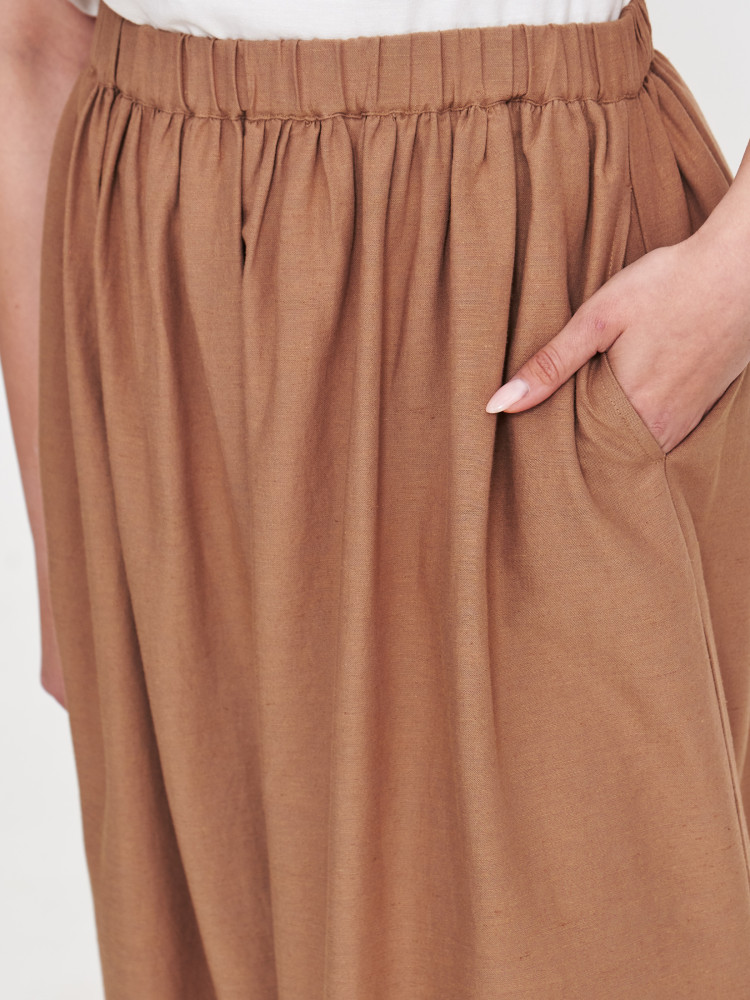 Beżowa spódnica midi 