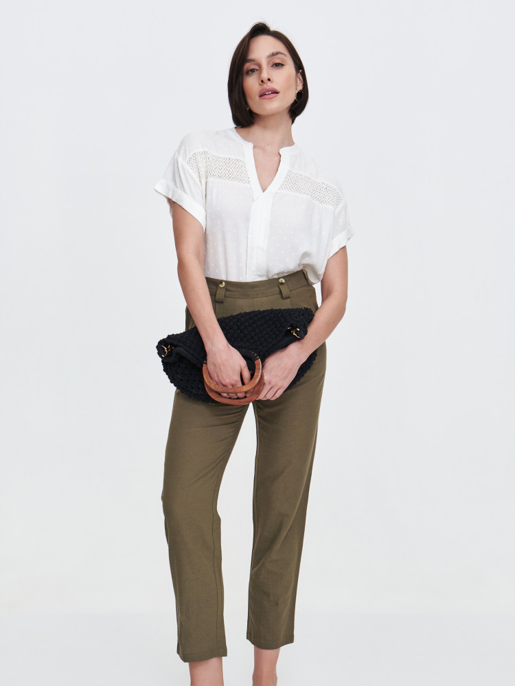 Ciemnozielone spodnie w stylu casual 