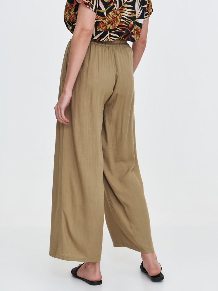 Wiskozowo-lniane spodnie w kolorze zielonym  Wiskozowo-lniane spodnie w kolorze zielonym