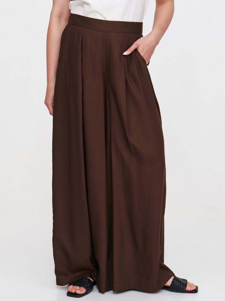 Wiskozowe brązowe spodnie z szeroką nogawką 