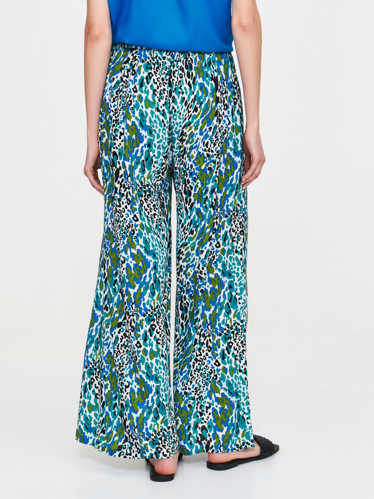 Spodnie ze zwierzęcym printem 