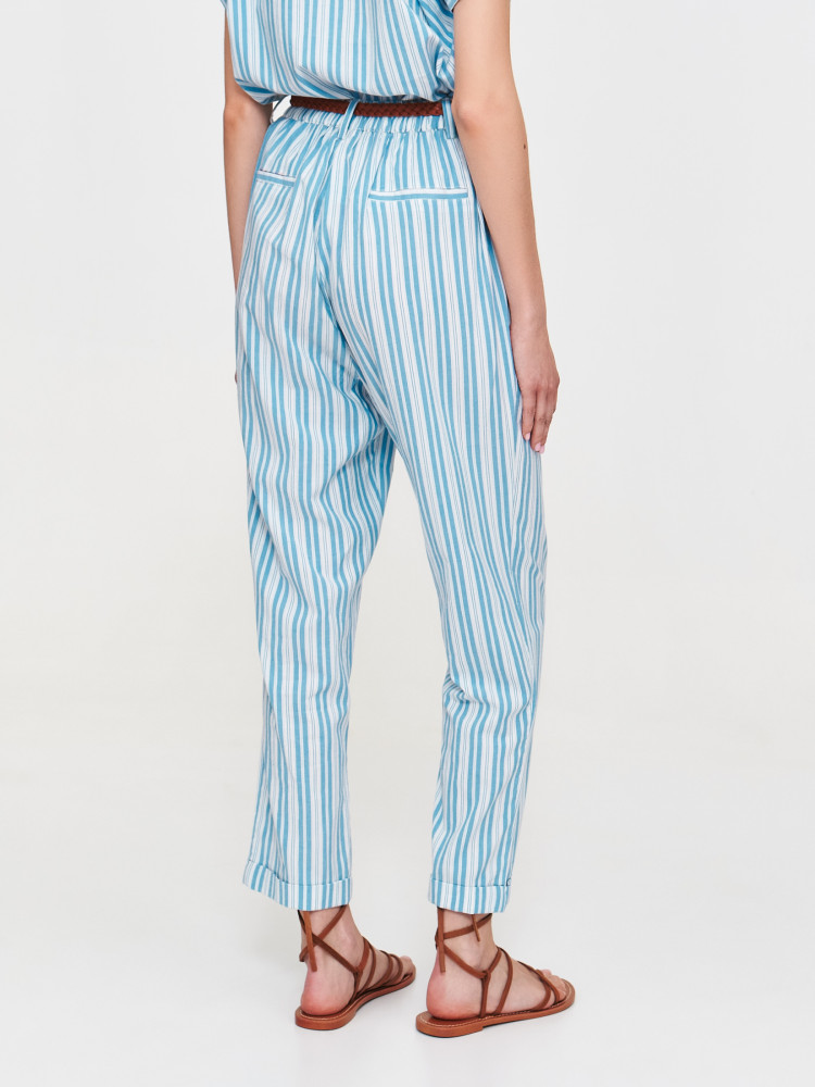 Spodnie w paski w rustykalnym stylu 