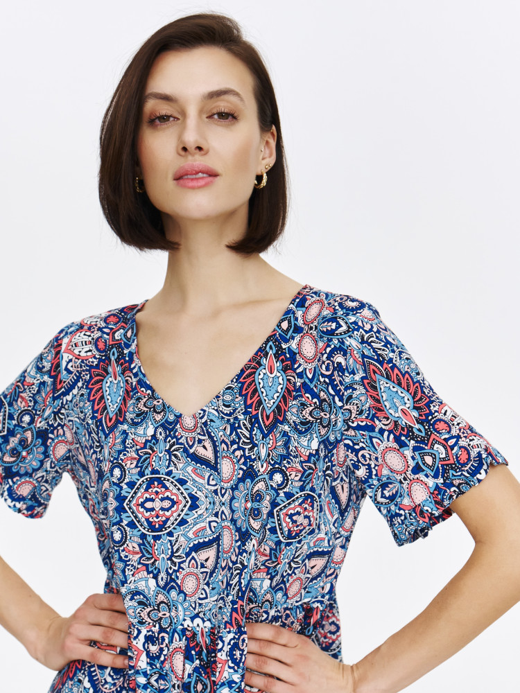 Sukienka z orientalnym motywem 