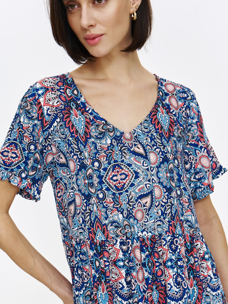 Sukienka z orientalnym motywem 